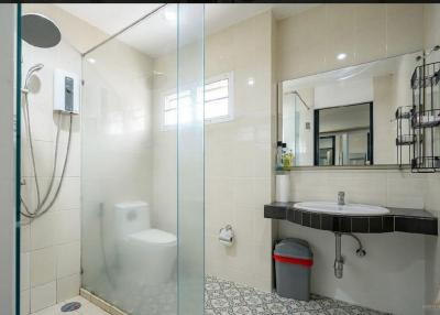 2 ห้องนอน, 3 ห้องน้ำ บ้าน ราคา ฿ 85,000/เดือน