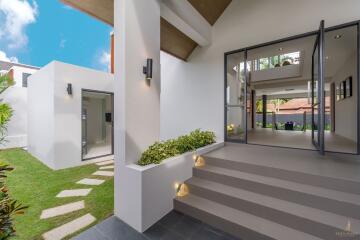 Modern villa for rent at Pasak