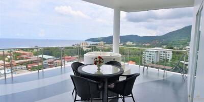 Luxurious Penthouse overlooking Karon