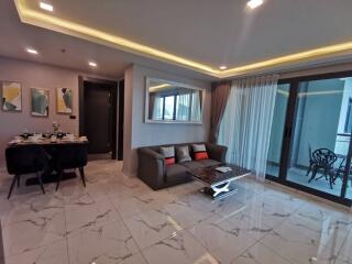 Large 2 bedroom Condo in the middle of Pattaya