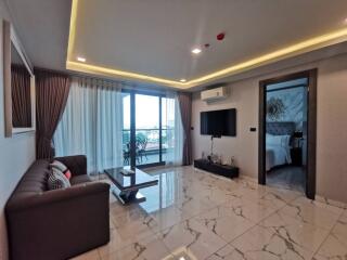 Large 2 bedroom Condo in the middle of Pattaya