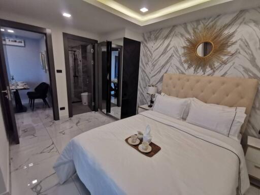 Large 2 bedroom Condo in the middle of Pattaya