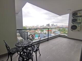 Large 2 bedroom Condo in the middle of Pattaya