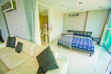 Beautiful 2 Bedroom Condo in Wongamat