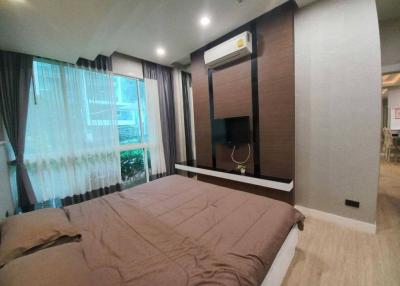 Condo with 2 bedrooms and pool view for sale