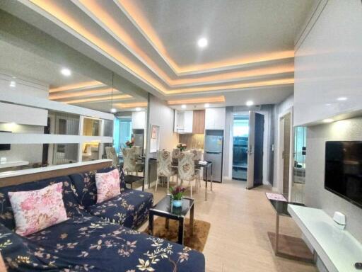 Condo with 2 bedrooms and pool view for sale