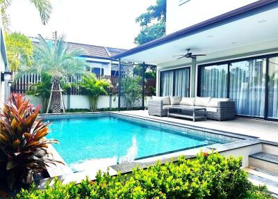 Luxury and new Poolvilla in middle Pattaya