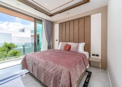 Luxurious 6-bedroom poolvilla in East Pattaya