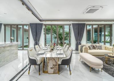 Luxurious 6-bedroom poolvilla in East Pattaya