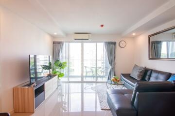 Beautiful 2 bedroom condo in Bang Saray