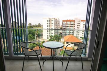 Beautiful 2 bedroom condo in Bang Saray