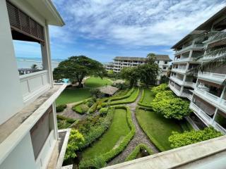 2 bedroom Condo with huge balcony in Baan Amphur