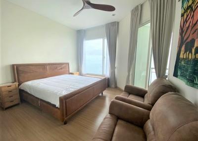High floor 3 bedroom condo at Jomtien Beach