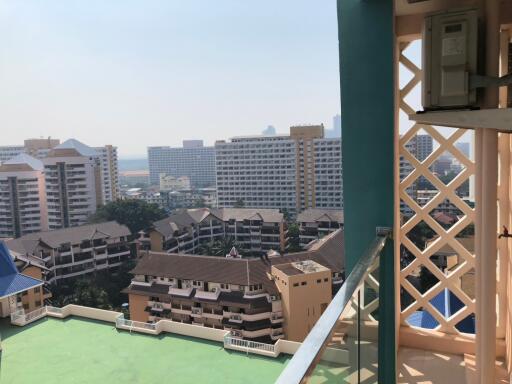 Nice 2 Bedroom Condo at Thappraya Road