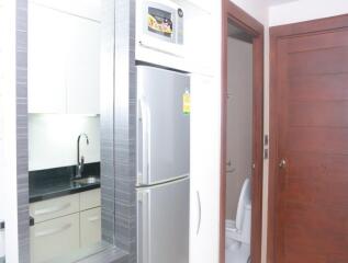 Studio for sale near Thappraya Road and city center