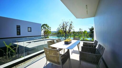 Luxury villa with 4 bedroom for sale