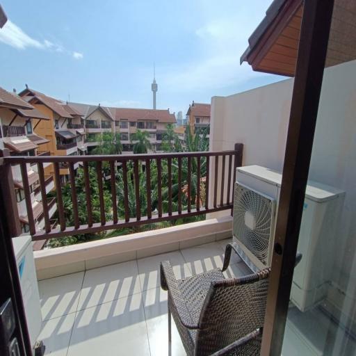 Nice duplex apartment with pool view