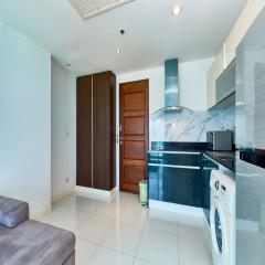 Corner Unit with 2 bedroom and sea view