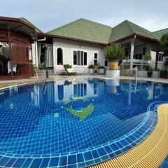 Detached house with private pool on a big land