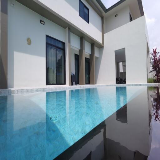Modern house with private pool