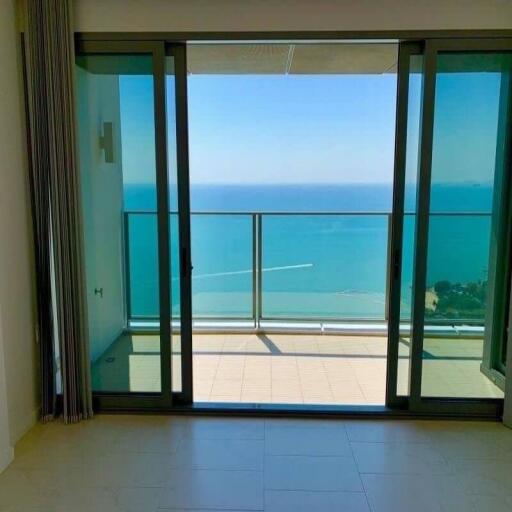 Seaview 1 Bedroom condo on Beachfront project