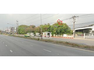 43175 - Land for sale in Tiwanon, area 3-1-34.5 rai, next to the main road Tiwanon.