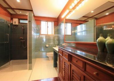 38262 - Sathorn Road., Townhouse 3 stories, area 24 Sq.w.