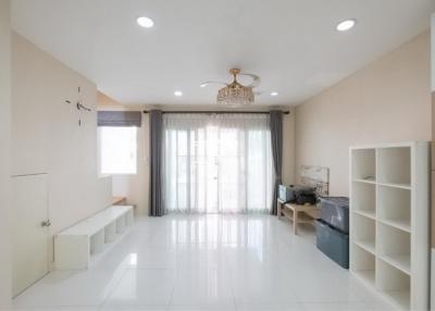 90770 -Townhouse for sale , Area 19.9 sq.wa. Rama 9