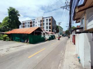 43119 - Land for sale, Lat Phrao 81, area 147 sq m, near MRT Lat Phrao 83 station.