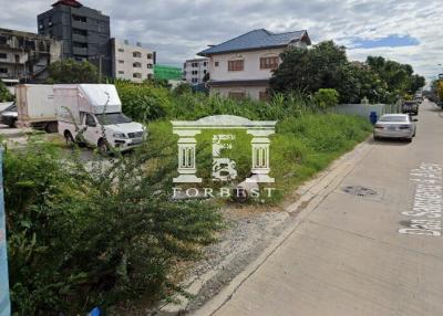 800 Sqm. Land listed for ฿ 10,000,000.
