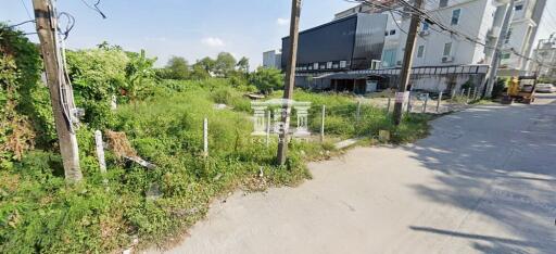 42747 - Land for sale in Chaloem Phrakiat Rama 9, area 404 square meters, near Seacon Srinakarin, Paradise Park.