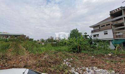 42747 - Land for sale in Chaloem Phrakiat Rama 9, area 404 square meters, near Seacon Srinakarin, Paradise Park.