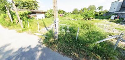 42747 - Land for sale in Chaloem Phrakiat Rama 9, area 404 square meters, near Seacon Srinakarin, Paradise Park.