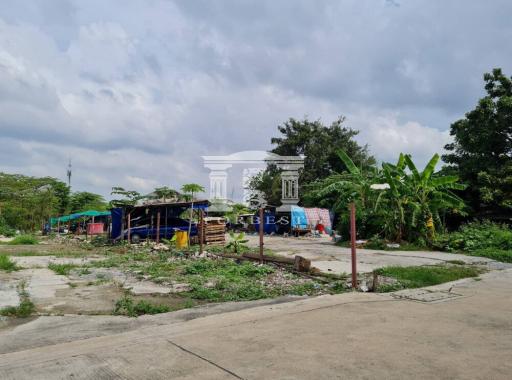 41393 - Land for sale, area 246 sq m, Pracha Uthit, near the Orange Line. Cambodian Embassy