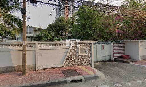 36371 Land for sale, Phahonyothin Road, 1 rai 196 sq w.