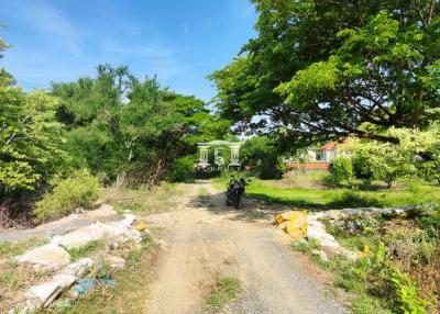43039 - Land for sale in Hathairat, area 8 rai, near Khlong Sam Wa District Office.