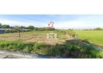 43024 - Land for sale on Public Works Road, Wat Bua Roi, area 12-2-94 rai, near ABAC University.