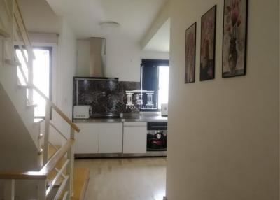 90759 - Modern 3-story townhome for sale, area 27.70 sq m., near BTS Udomsuk.