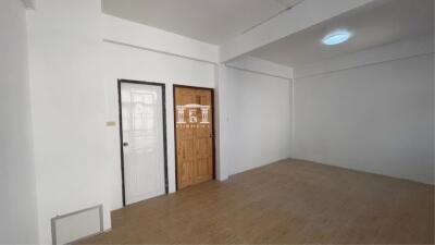 90756 - Home office for sale, Bangna-Trad 4, area 42 square meters, near BTS Bangna.