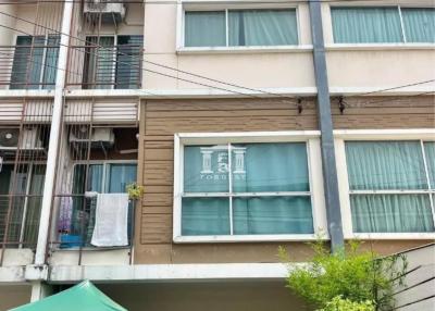 90709 - ,Townhouse for saleVillage City Pattanakarn 38, area 19.40 sq.wa.