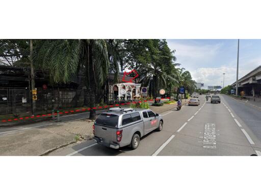 90722 - Land for sale, area 2-3-83 rai, Praditmanutham Road, near Central Eastville.