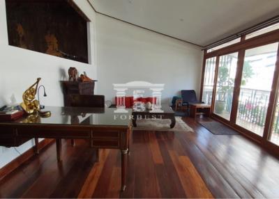 40528 -Townhouse for sale, Suan Plu Road, Sathorn, useable area 390 Sq.m.