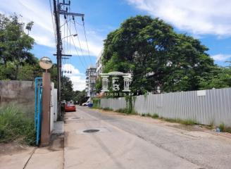 42432 - Lat Phrao 107 Land for sale near Rattana Bundit University, area 2 rai 142.90 sq.wa.