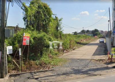 42909 - Land for sale in Sai Mai, area 1-0-09 rai, only 30 meters into the alley, near Sarasas School.