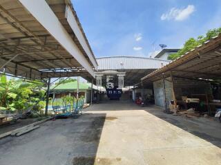 42185 - Sri Lasalle Station, Soi Lasalle 75, Land with buildings for sale, area 1,528 Sq.m.