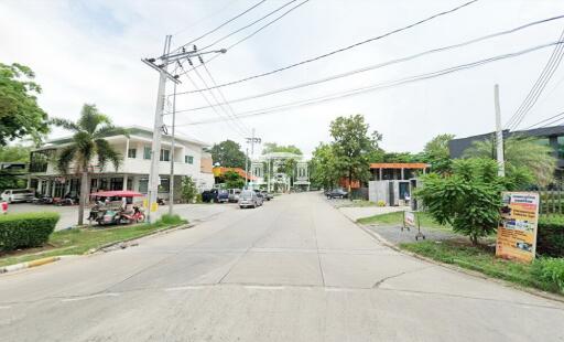 42634 - Land for sale Phraya Suren. In the Legacy golf course project, area 1-0-19 rai.