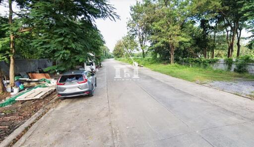 42636 - Land for sale Phraya Suren. In the Legacy golf course project, near Safari World, area 1-1-1 rai.