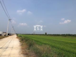 90674 - Land for sale in Phahonyothin. Near Northern Rangsit Golf Course, area 49-0-58 rai.