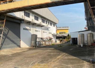 Factory for sale with machinery, Sukhaphiban 2, Om Noi, Samut Sakhon, Phutthamonthon Sai 4, Plot size 18-3-68 rai (7.4 acres)