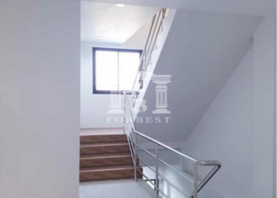 90061 - Townhome for sale, Rangsit Khlong 5, new condition, 3 floors, 3 bedrooms, special price.